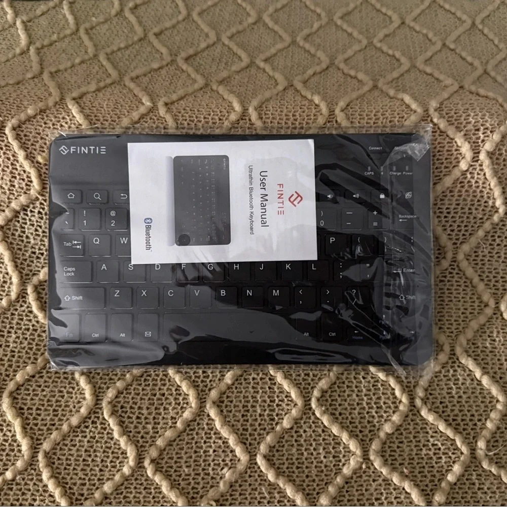 Black Bluetooth Keyboard for Tablets
